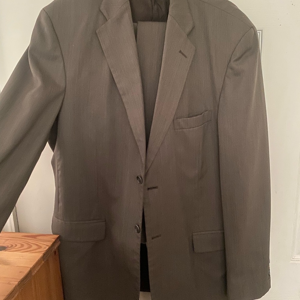 Classic Gray Men's business casual suit
